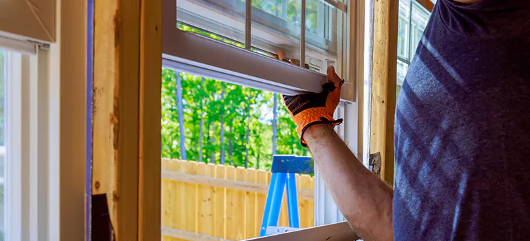 >Bay Window Curtain Rail Track in Kissimmee, FL