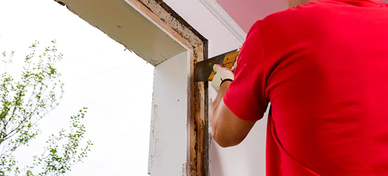 Residential Accordion Door Repair in Kissimmee, FL