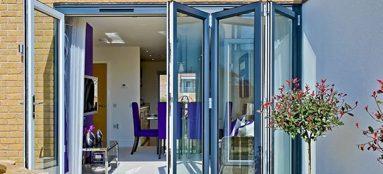 Commercial Door Glass Repair in Kissimmee, FL
