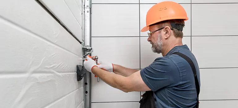 Garage Door Repair in Kissimmee